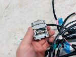 AURIS II KOMBI WIĄZKA INSTALACJA PODSUFITKI SOLAR DACH PANORAMA - obrazek 3