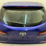 COROLLA E21 LIFT KOMBI KLAPA TYLNA POKRYWA BAGAŻNIKA ELEKTRYCZNA KPL 8Y8