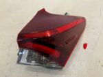 AURIS II LIFT HATCHBACK LAMPA TYLNA PRAWY TYŁ USZKODZONA - obrazek 2