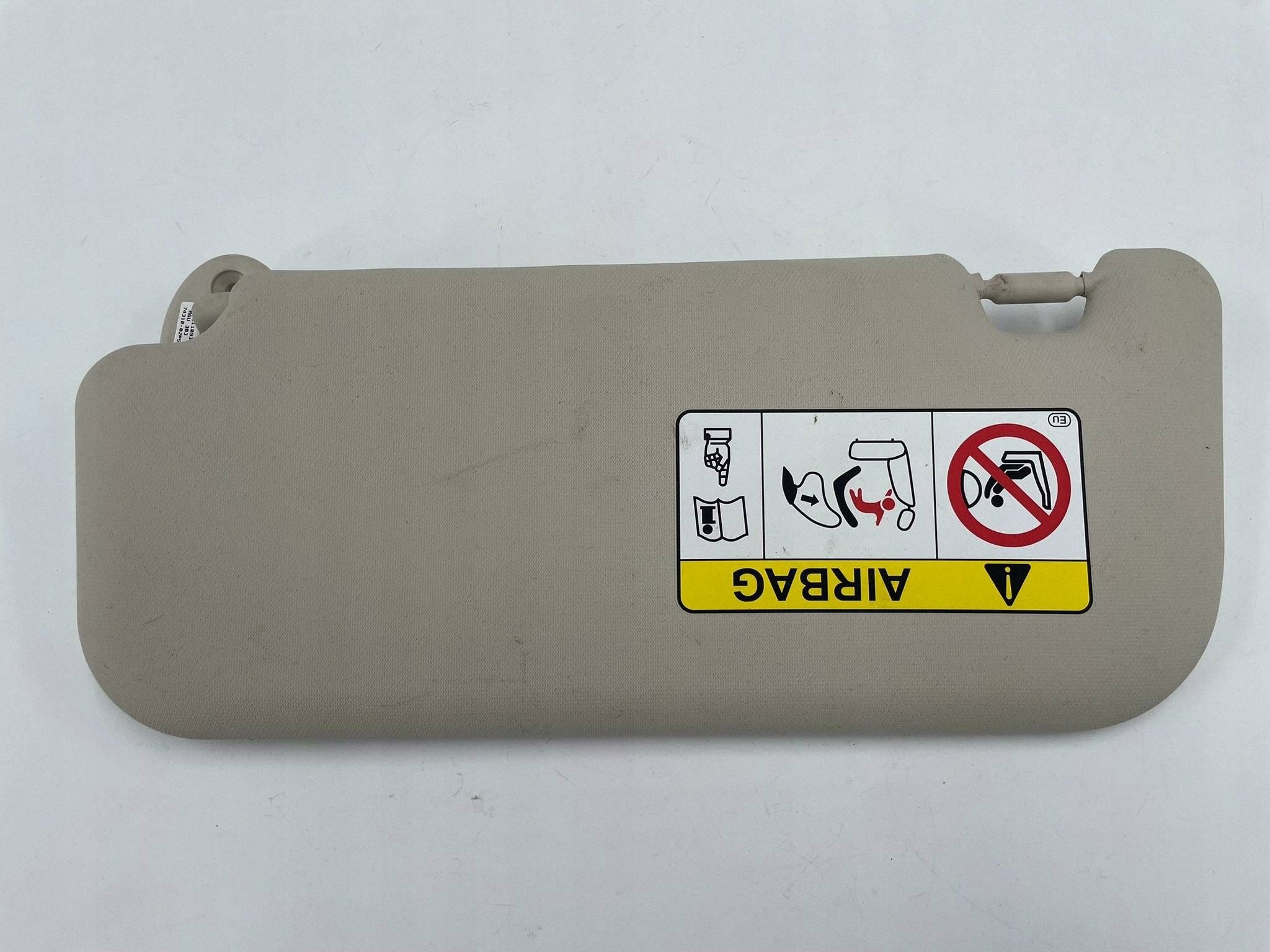allegro-fe911996a8231996523f4446 COROLLA E21 SEDAN OSŁONA PRZECIWSŁONECZNA PRAWA PRAWY SŁONECZNIK BEŻOWY - obrazek 1