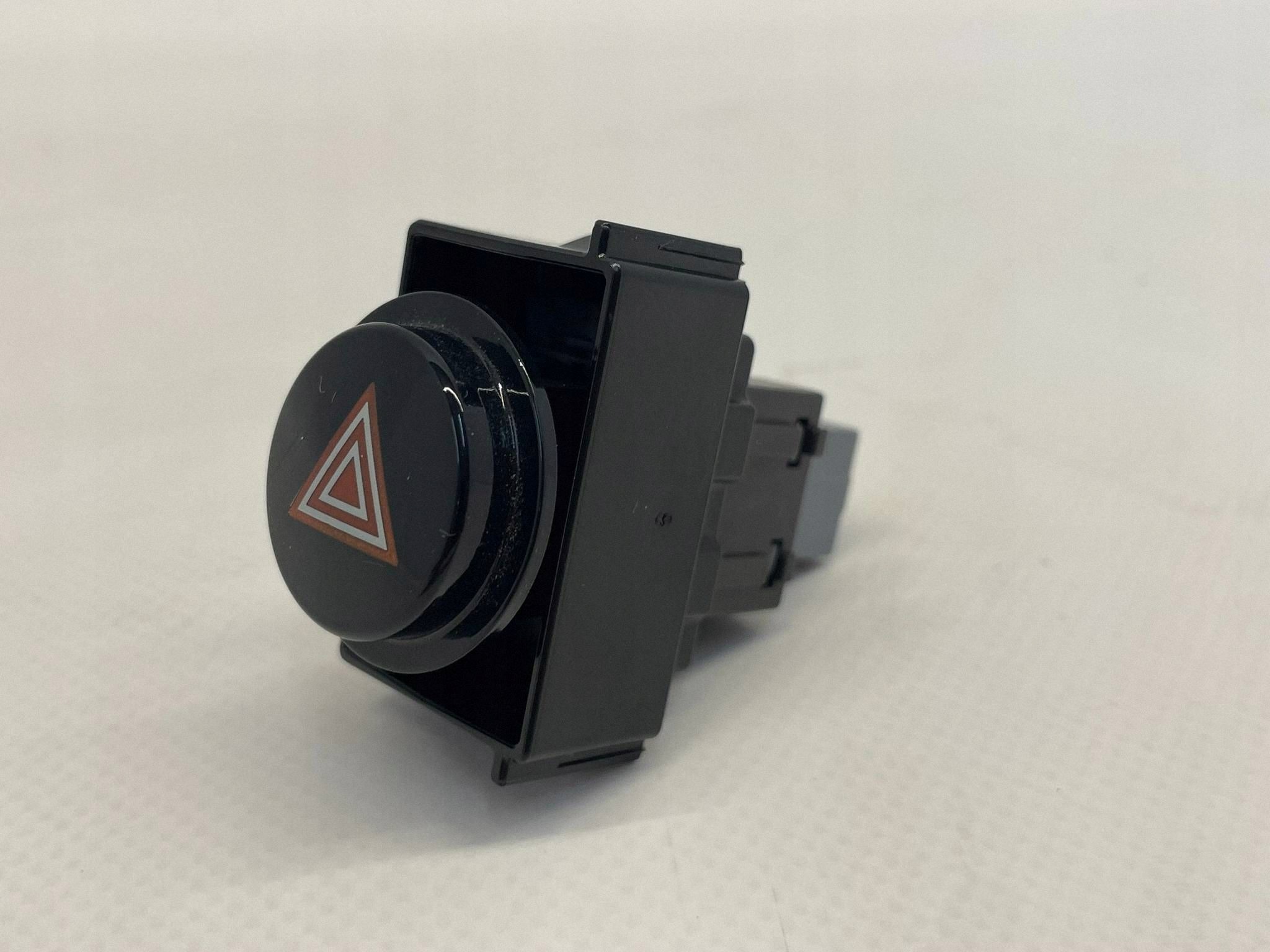 allegro-07679d073d3468fd87eb5180 AURIS II LIFT PRZYCISK PRZEŁĄCZNIK ŚWIATEŁ AWARYJNYCH 84332-02300 - obrazek 1