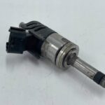 COROLLA E21 LIFT CROSS 2.0 HYBRYDA WTRYSKIWACZ PALIWA 23250-F2050 (9)