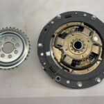 YARIS IV CROSS MAZDA 2 HYBRYDA TARCZA SPRZĘGŁA SPRZĘGŁO TŁUMIK DRGAŃ SI
