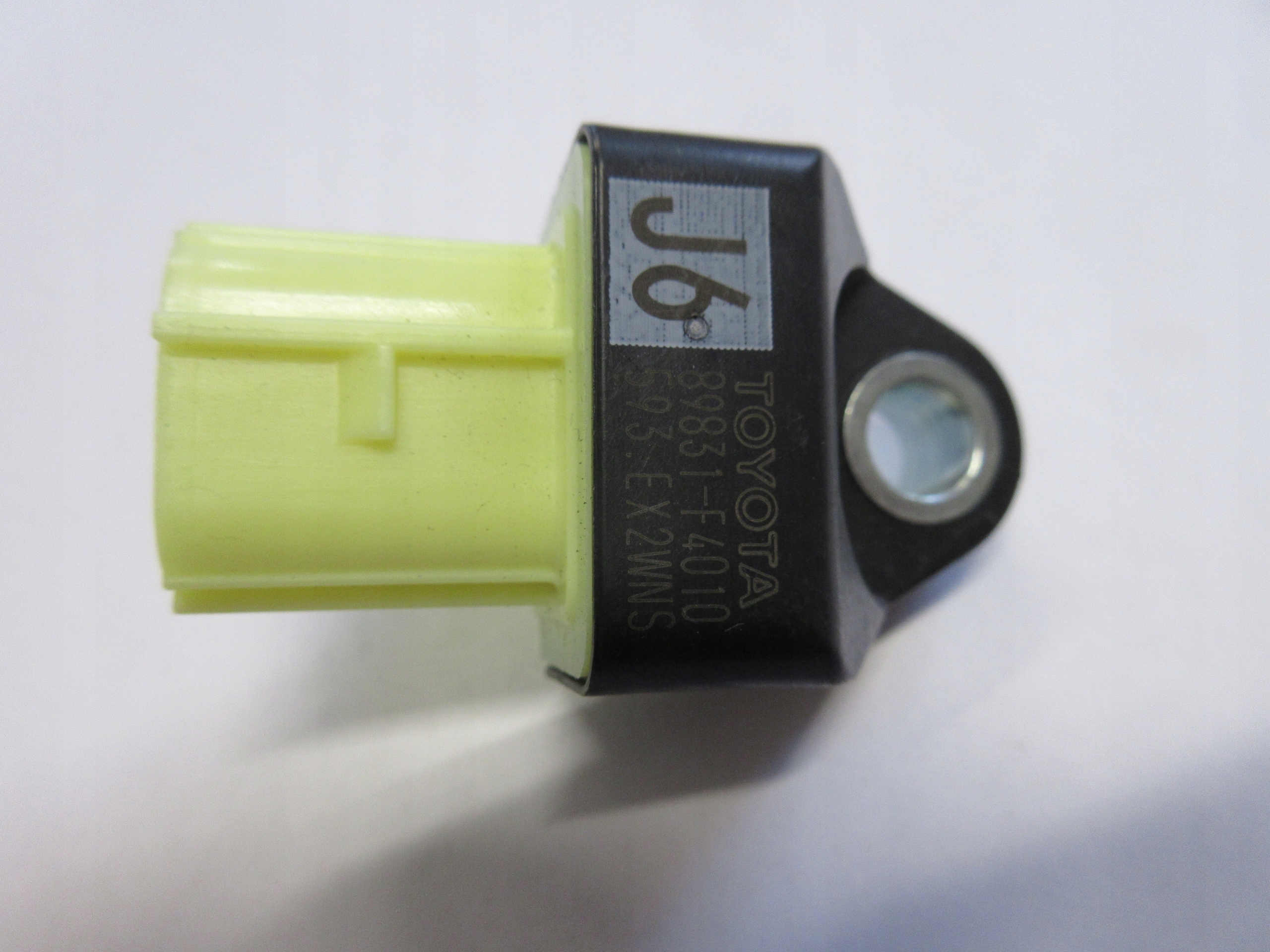 allegro-2f84bf06390d7d31c7bb8d80 C-HR CHR J6 CZUJNIK UDERZENIOWY 4 PIN - obrazek 1