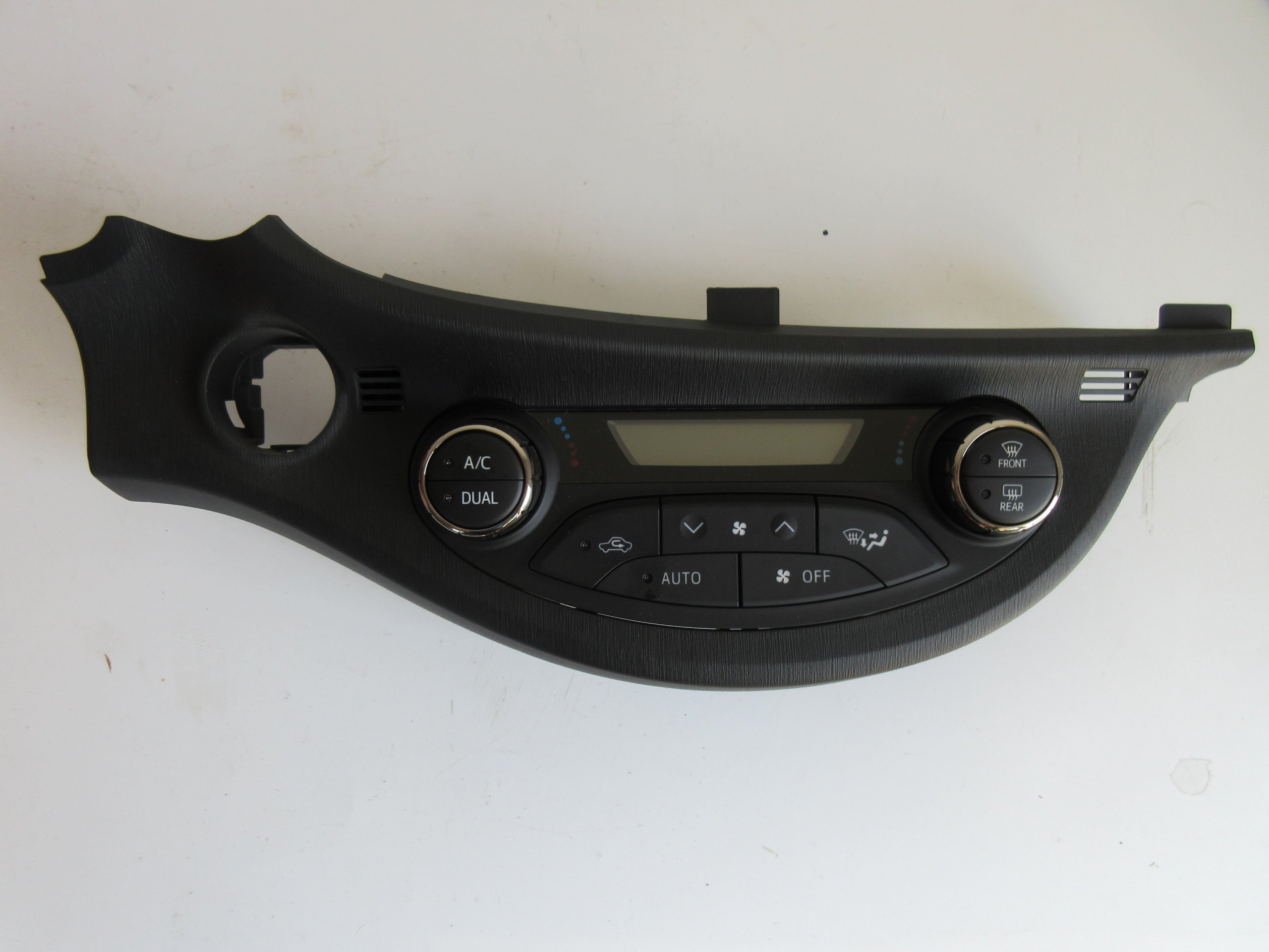 allegro-3c8e32ab31164b3065d261c6 YARIS III PANEL KLIMATYZACJI - obrazek 1