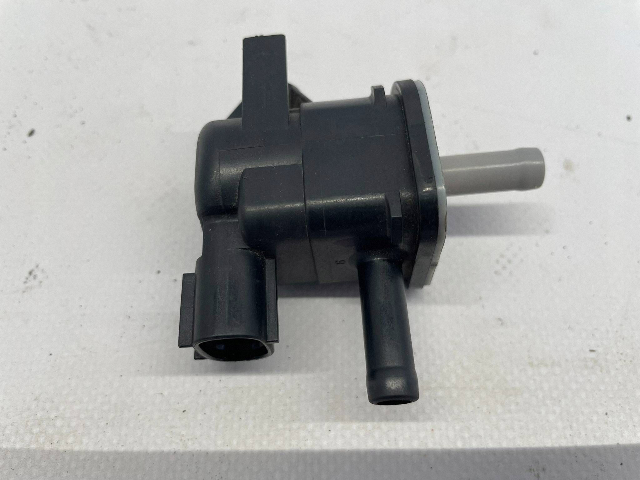 allegro-95656e021087aa683c9f3ee6 TOYOTA LEXUS ZAWÓR CZUJNIK PODCIŚNIENIA POWIETRZA 90910-12276 - obrazek 1