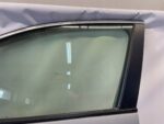 COROLLA CROSS DRZWI PRZEDNIE LEWE LEWY PRZÓD LISTWA SZYBA KOMPLETNE 1H5 - obrazek 4