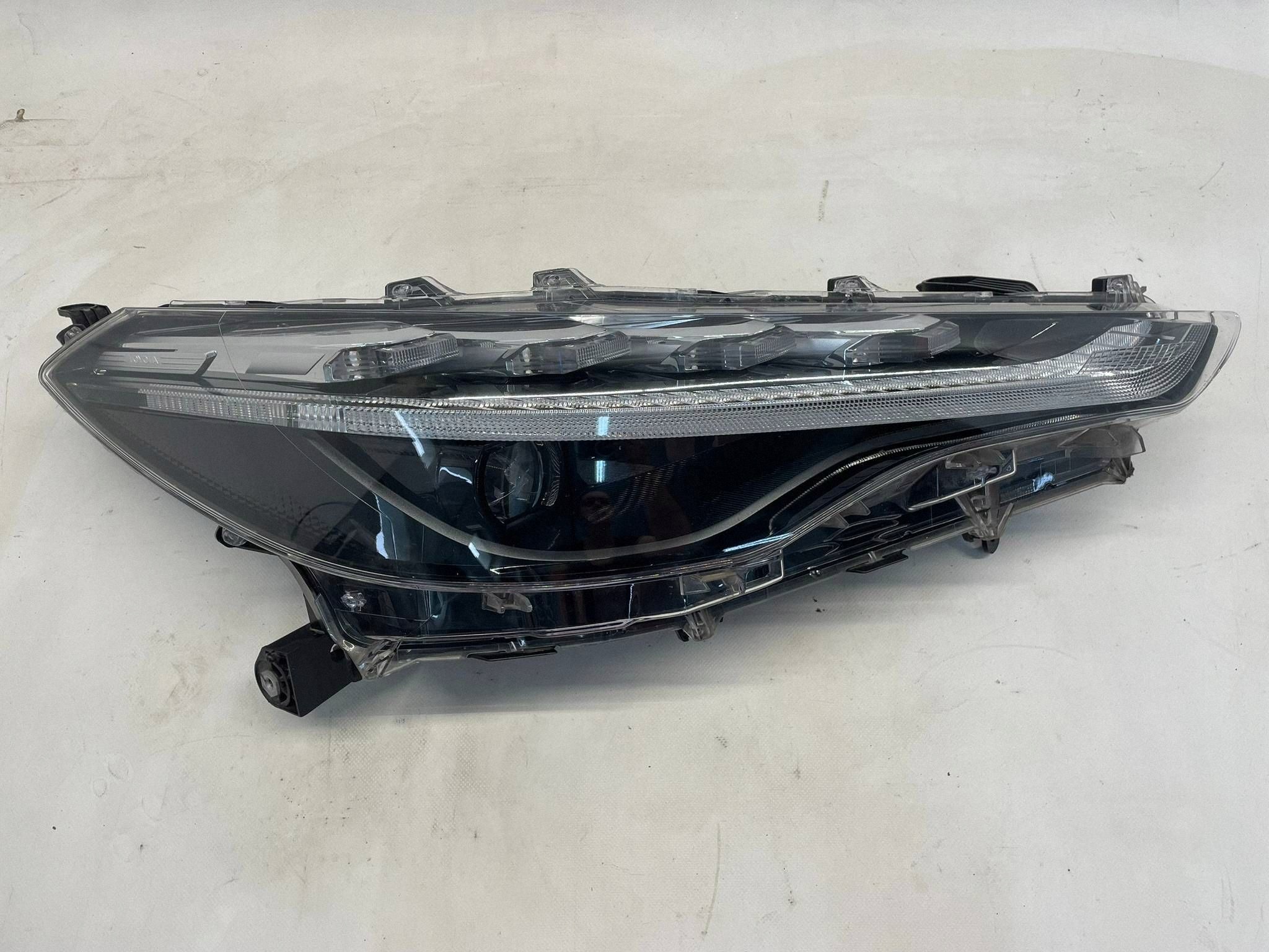 allegro-d837871cbd960400eefc95cc COROLLA CROSS LAMPA PRZEDNIA PRAWA PRAWY PRZÓD KOMPLETNA FULL LED RYSA - obrazek 1