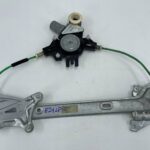 COROLLA E21 MECHANIZM PODNOSZENIA SZYBY DRZWI PRZEDNICH LEWY PRZÓD