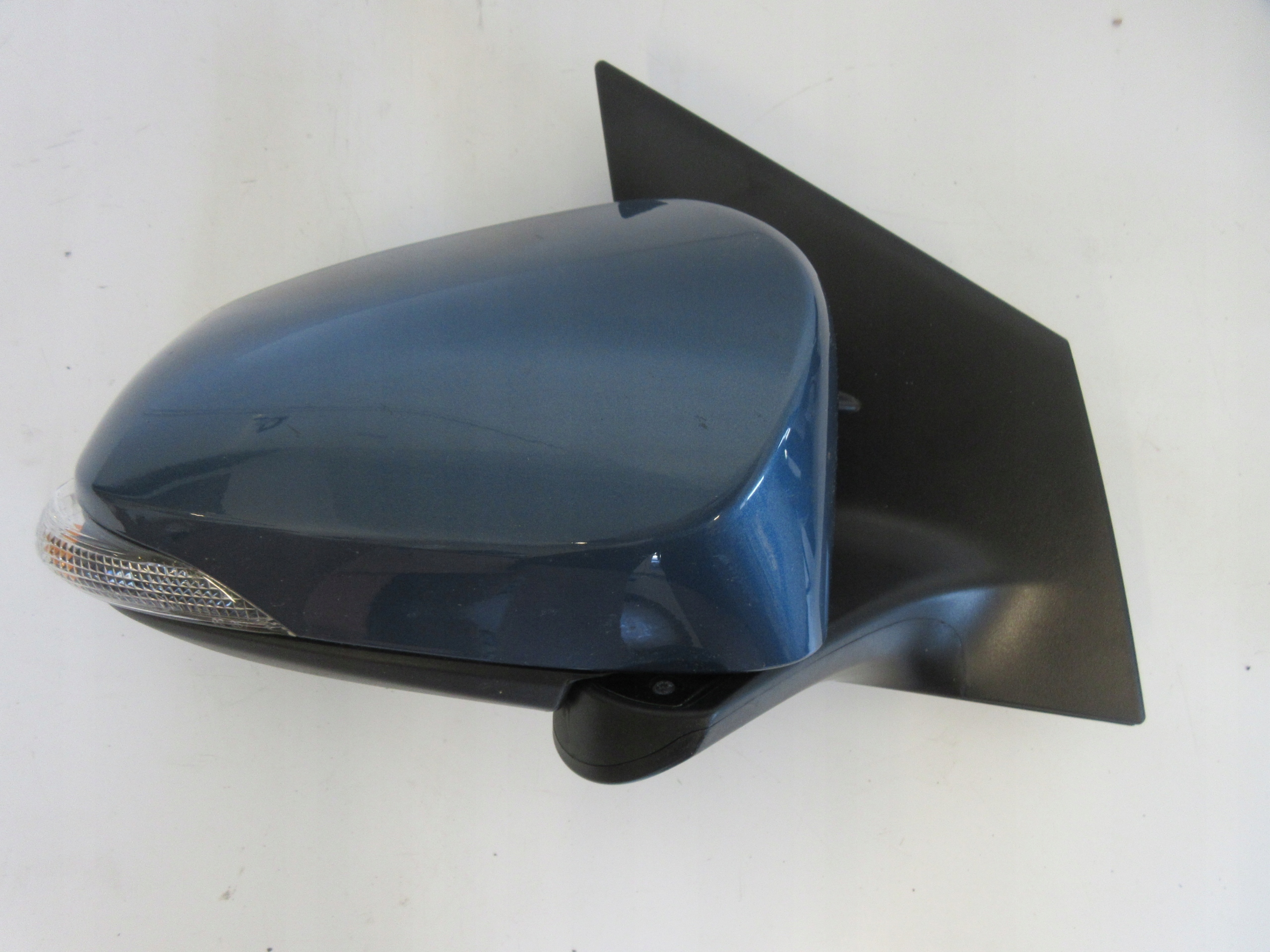 allegro-f1161b39a5399dba1908777c AURIS II LUSTERKO KOMPLETNE PRAWE 8U6 9 PIN - obrazek 1