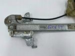 COROLLA E21 ELEKTRYCZNY PODNOŚNIK SZYBY DRZWI TYLNYCH PRAWY TYŁ 69830-02681 - obrazek 2