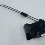 RAV4 V ZAMEK DRZWI PRZEDNICH PRAWY PRZÓD 4 PIN D5