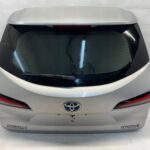 COROLLA E21 KOMBI LIFT KLAPA TYLNA POKRYWA BAGAŻNIKA KOMPLETNA 1L0 ODPRYSK