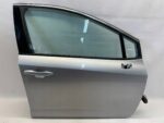 COROLLA E21 SEDAN KOMBI HB DRZWI PRZEDNIE PRAWE PRAWY PRZÓD KOMPLET 1L0
