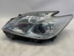 PRIUS III LIFT LAMPA PRZEDNIA LEWA LEWY PRZÓD ZWYKŁA SREBRNA