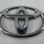 TOYOTA NAPIS LOGO EMBLEMAT ZNACZEK