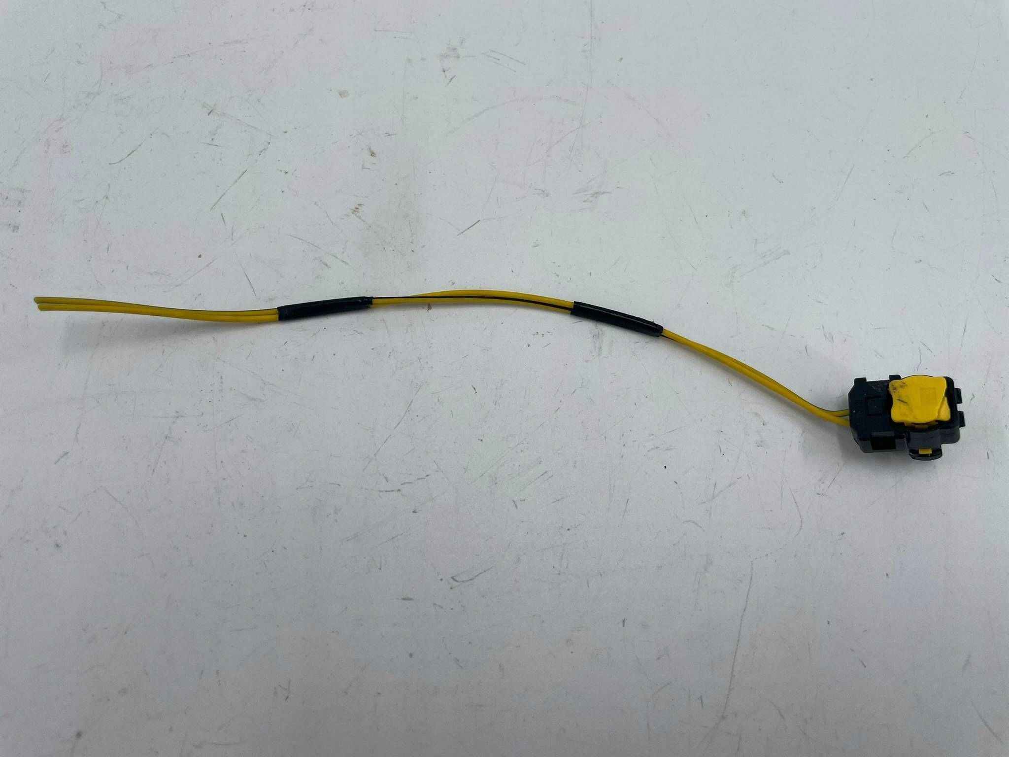 allegro-2964c489f8d6969611a394de TOYOTA LEXUS WTYCZKA KOSTKA ZŁĄCZE PODUSZKI AIRBAG PASA BEZPIECZEŃSTW 2 PIN - obrazek 1