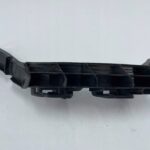 RAV4 V ŚLIZG MOCOWANIE ZDERZAKA TYLNEGO PRAWY TYŁ POD LAMPE 52562-42060