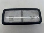 COROLLA E21 KOMBI LAMPKA OŚWIETLENIA KABINY WNĘTRZA PODSUFITKI TYLNA CZARNA
