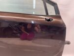 COROLLA E21 SEDAN KOMBI HB DRZWI PRZEDNIE PRAWE PRAWY PRZÓD KOMPLETNE 4W9 - obrazek 4