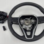 COROLLA E21 LIFT SKÓRZANA KIEROWNICA GRZANA TAŚMA PRZYCISK KOMPLET