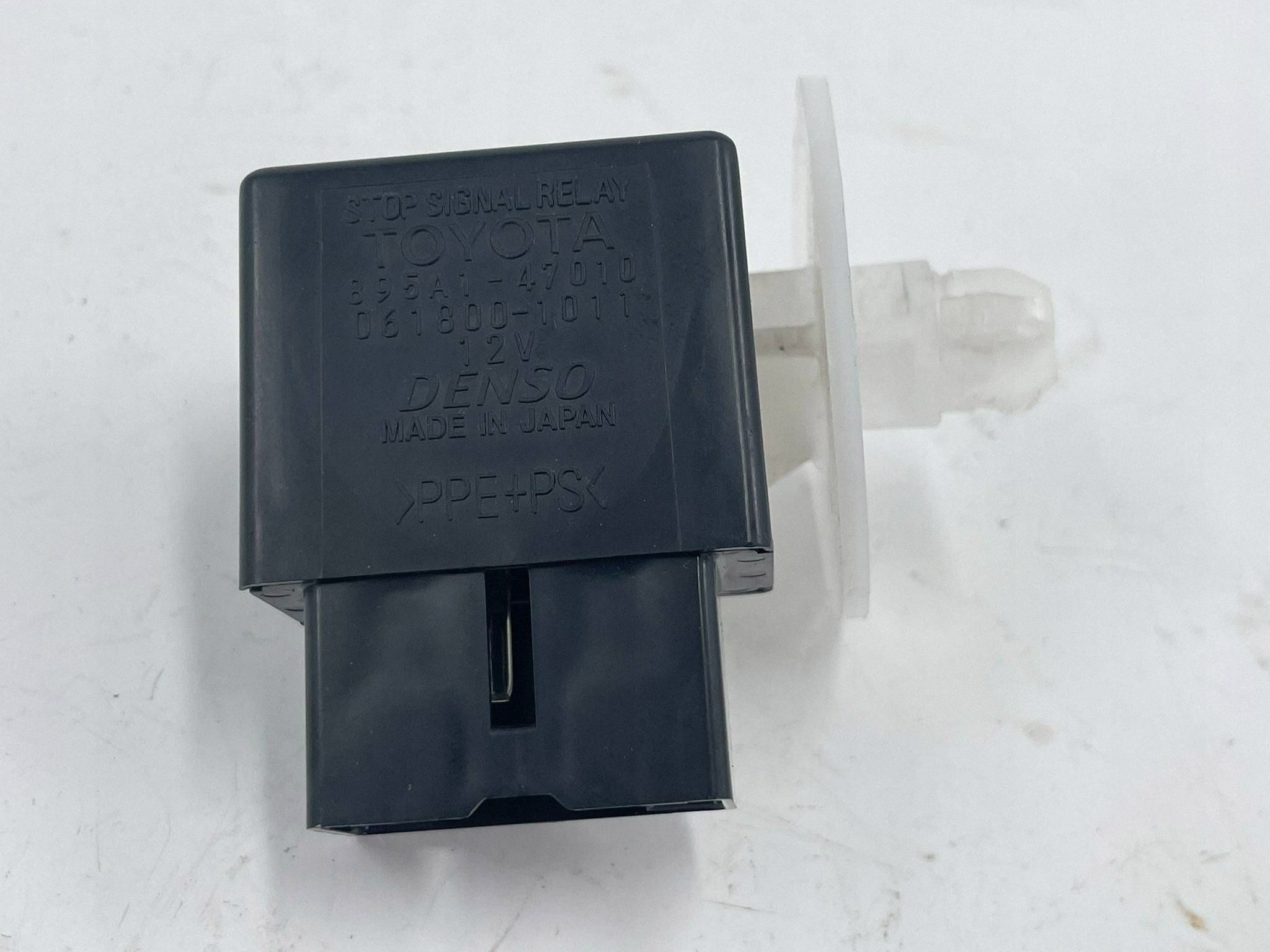allegro-397da6a4a798a60a5ab9bee7 PRIUS III PRZEKAŹNIK 895A1-47010 - obrazek 1