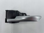 RAV4 V KLAMKA WEWNĘTRZNA DRZWI LEWYCH LEWA 69274-33060