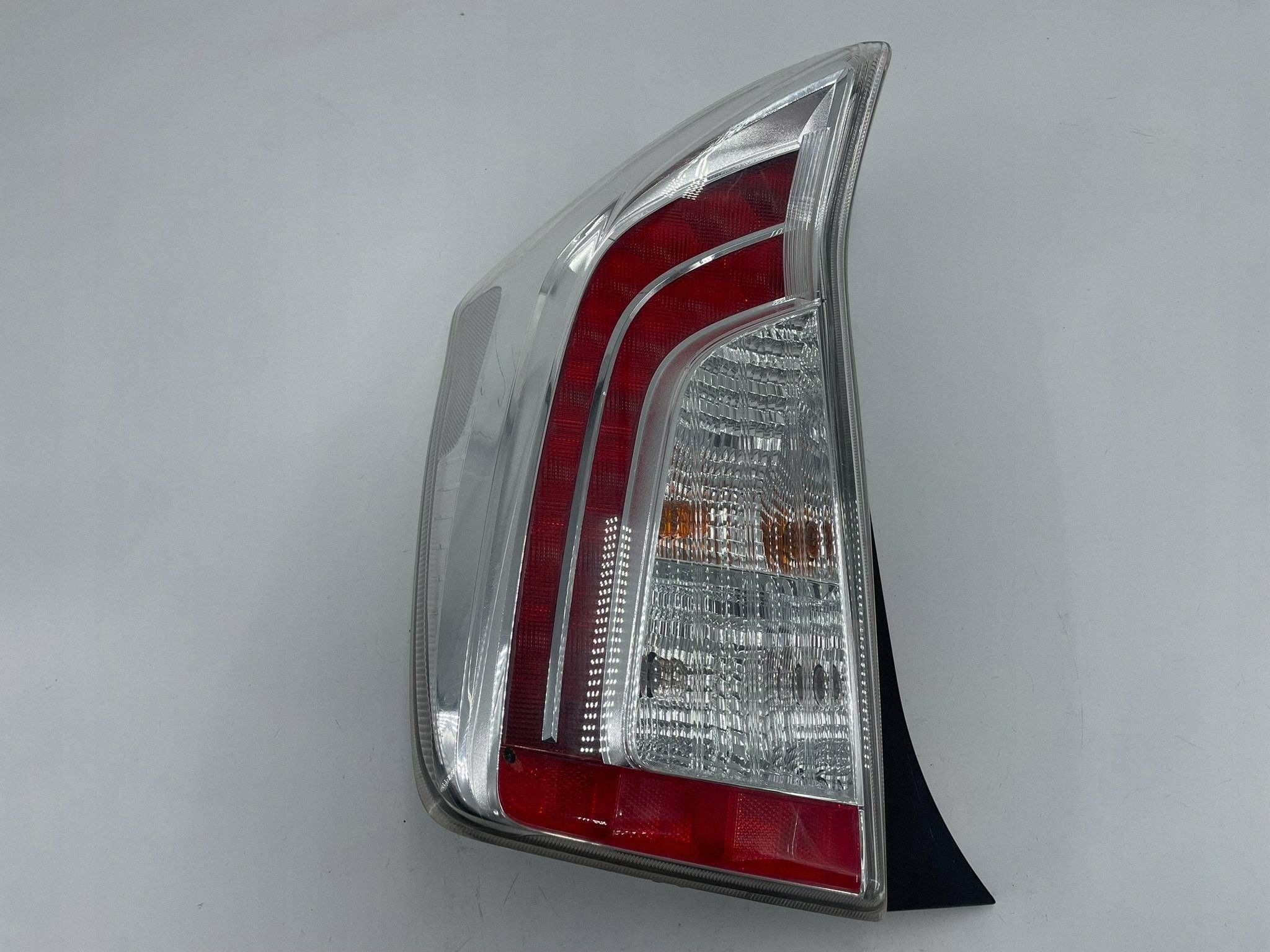 allegro-6760a8e6bfb94d210df3b084 PRIUS III LIFT LAMPA TYLNA LEWY TYŁ ANGLIK UK - obrazek 1