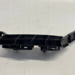 RAV4 V ŚLIZG MOCOWANIE ZDERZAKA TYLNEGO LEWY TYŁ POD LAMPE 52563-42050