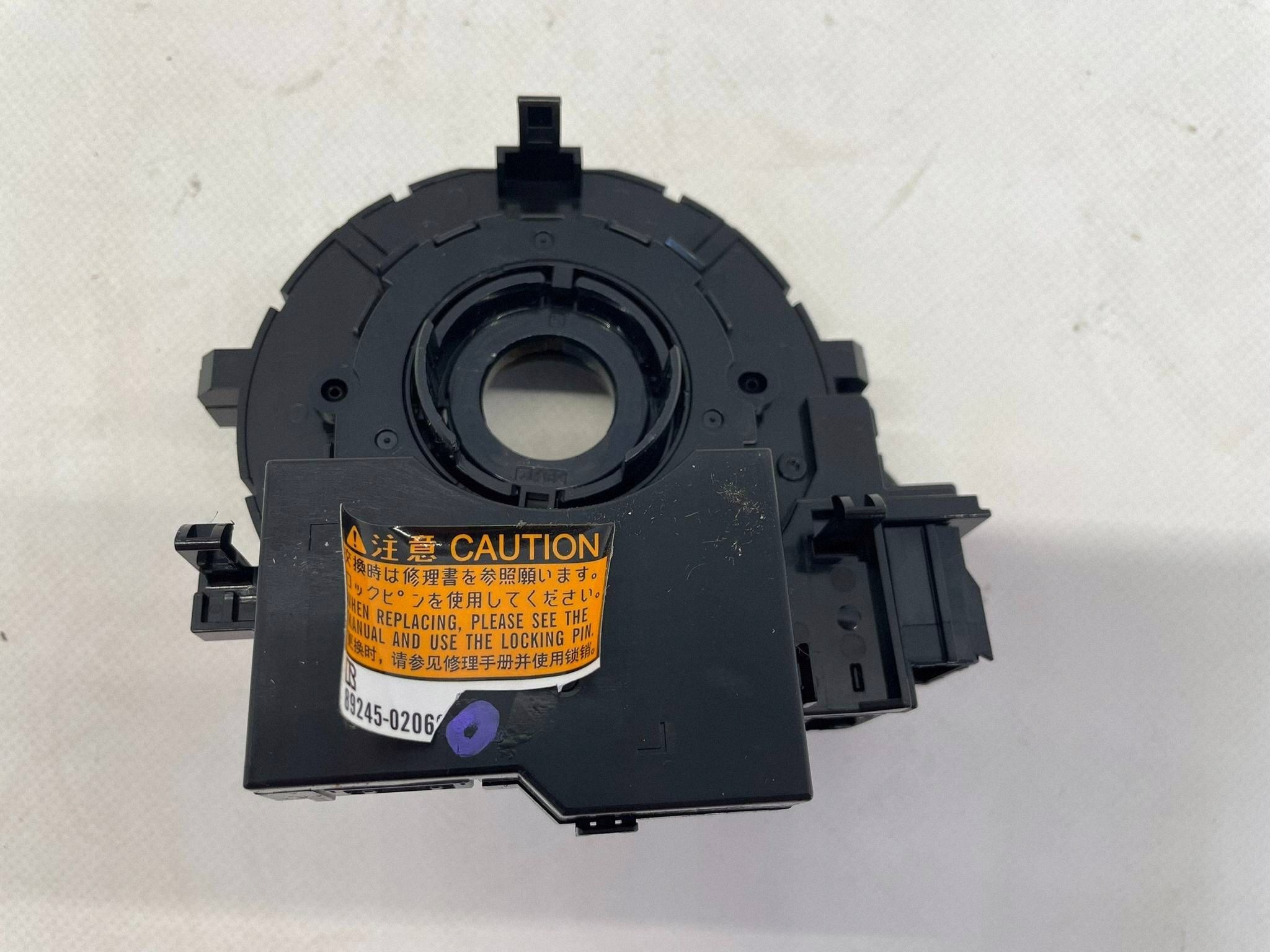 allegro-6cbc248fdc922084e14fc034 AURIS II LIFT CZUJNIK KĄTA SKRĘTU TAŚMA POD KIEROWNICĘ 89245-02060 - obrazek 1