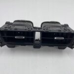 COROLLA E21 NAWIEW KRATKA ŚRODKOWA DESKI ROZDZIELCZEJ ŚRODEK 55670-02831