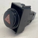 AURIS II LIFT PRZYCISK PRZEŁĄCZNIK WŁĄCZNIK ŚWIATEŁ AWARYJNYCH 84332-02300