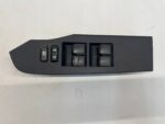 AURIS II LIFT PRZYCISK PRZEŁĄCZNIK SZYB PRZEDNI LEWY PRZÓD 74232-02E20/E30