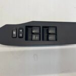 AURIS II LIFT PRZYCISK PRZEŁĄCZNIK SZYB PRZEDNI LEWY PRZÓD 74232-02E20/E30