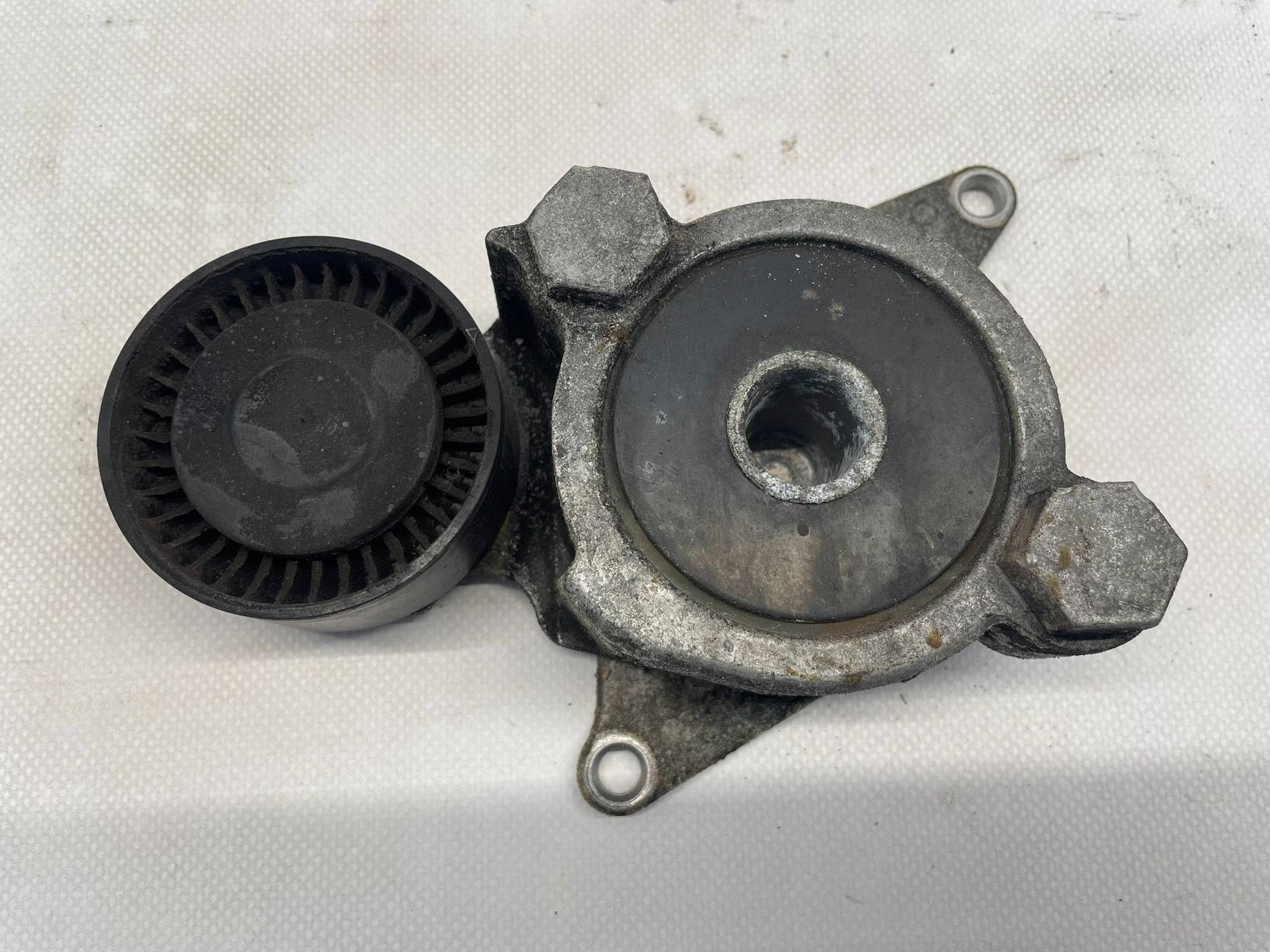 allegro-87b396e49d7fa75d44b80e44 AVENSIS T27 2.0 D4D NAPINACZ PASKA WIELOROWKOWEGO OSPRZĘTU SILNIKA - obrazek 1