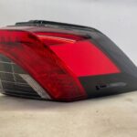 RAV4 V LAMPA TYLNA PRAWA PRAWY TYŁ KOMPLETNA BEZ ZAŚLEPKI RYSKI