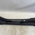 COROLLA E21 LIFT PODSZYBIE PRZEDNIE SZYBY CZOŁOWEJ PLASTIKOWE KOMPLETNE KPL