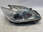 PRIUS III LIFT LAMPA PRZEDNIA PRAWA PRAWY PRZÓD ZWYKŁA SREBRNA