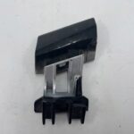 PRIUS III ŚLIZG MOCOWANIE ZDERZAKA TYLNEGO PRAWY TYŁ POD LAMPE