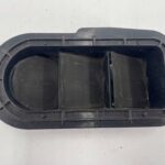 AURIS II HATCHBACK KRATKA WENTYLACYJNA KABINY POD ZDERZAKIEM