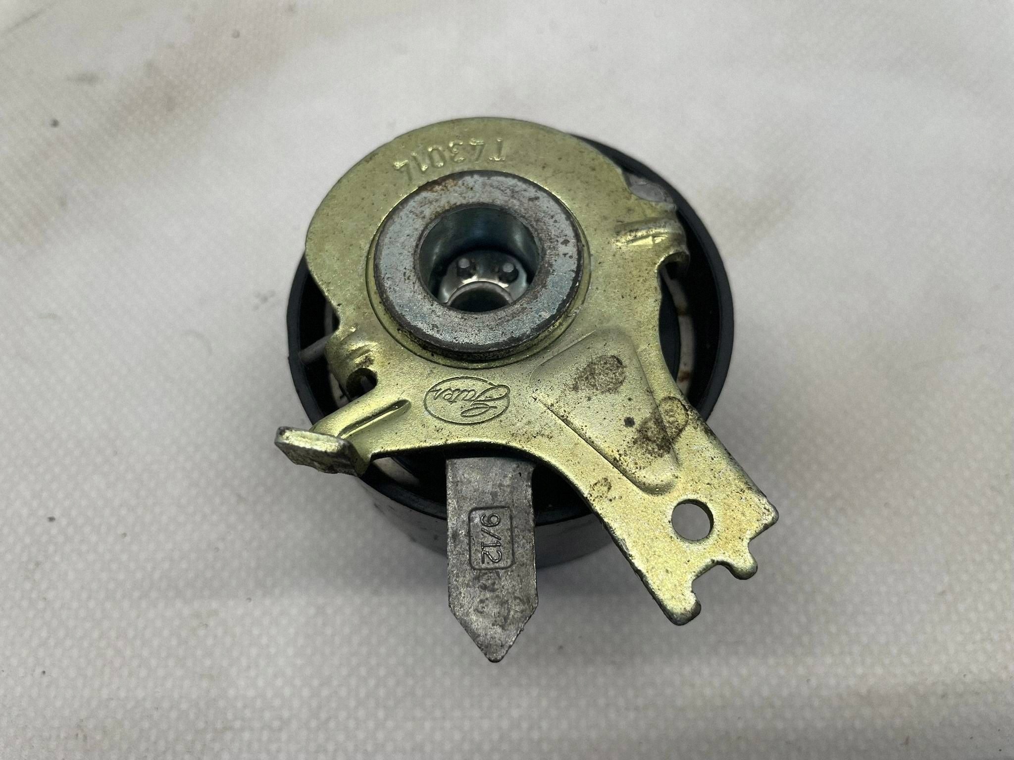 allegro-ae0bc8ee6864f96f1661d110 AVENSIS T27 2.0 D4D ROLKA NAPINAJĄCA NAPINACZ - obrazek 1