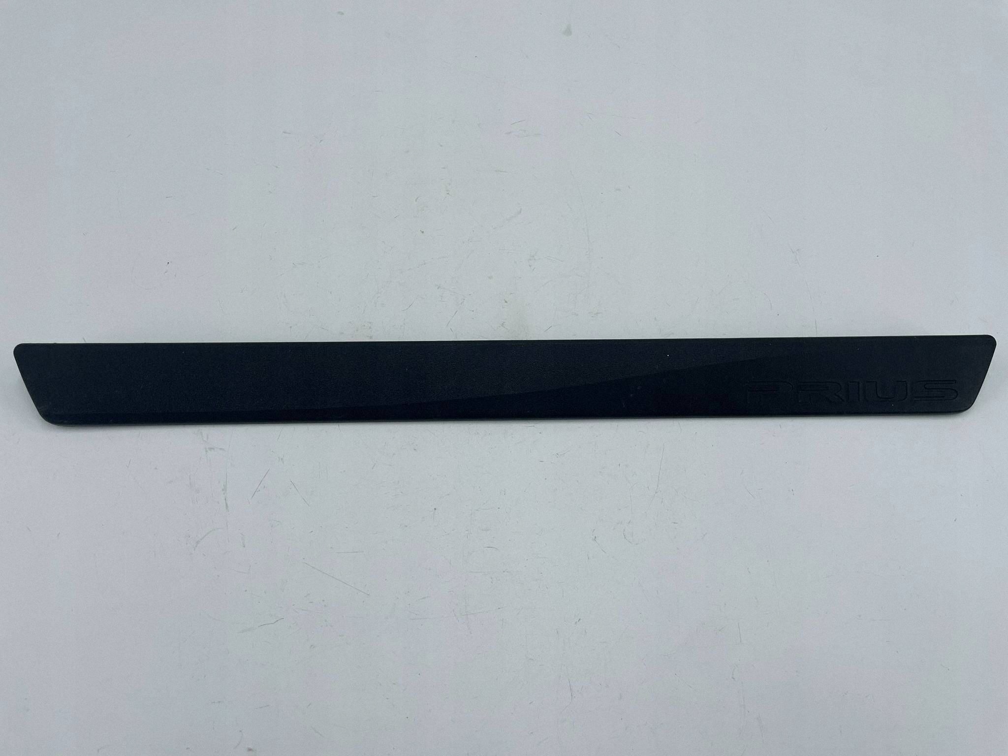 allegro-aff0aafbebc0a4b60cd9173a PRIUS III OSŁONA LISTWA OZDOBNA PROGOWA PROGU PRAWY PRZÓD 67911-47030 - obrazek 1