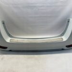 AURIS II LIFT KOMBI KOMPLETNY ZDERZAK TYLNY TYŁ 4xPDC 070 RYSKI