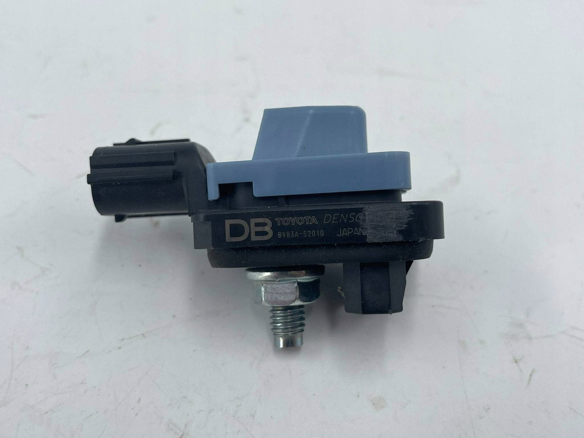 allegro-bf6b6dc79ecd99596f5e2650 RAV4 V CZUJNIK UDERZENIOWY DRZWI DB 8983A-52010 - obrazek 1