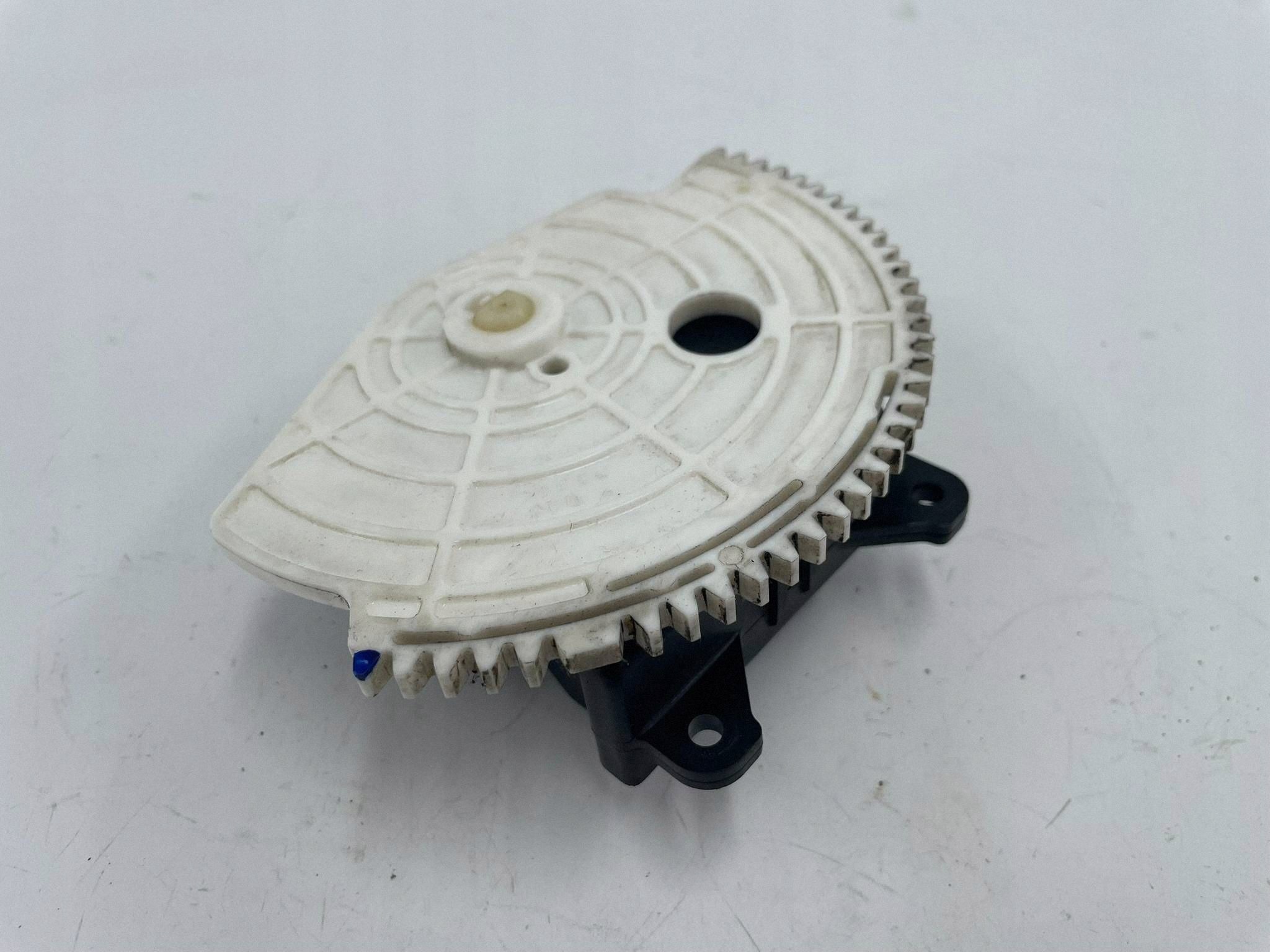 allegro-c3aac2e83d410b2299dd68c8 PRIUS III SILNICZEK STEROWNIK NAGRZEWNICY 063800-0172 - obrazek 1