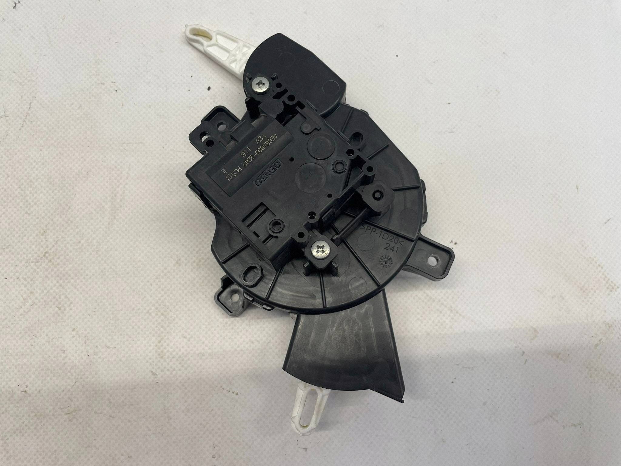 allegro-c52d2524a5fcc729ac42f5ad COROLLA E21 SILNICZEK MECHANIZM NAGRZEWNICY PROWADNICA 063800-2242 PLS - obrazek 1