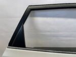 AURIS II KOMBI DRZWI TYLNE PRAWE PRAWY TYŁ KOMPLETNE 070 ODPRYSK - obrazek 2