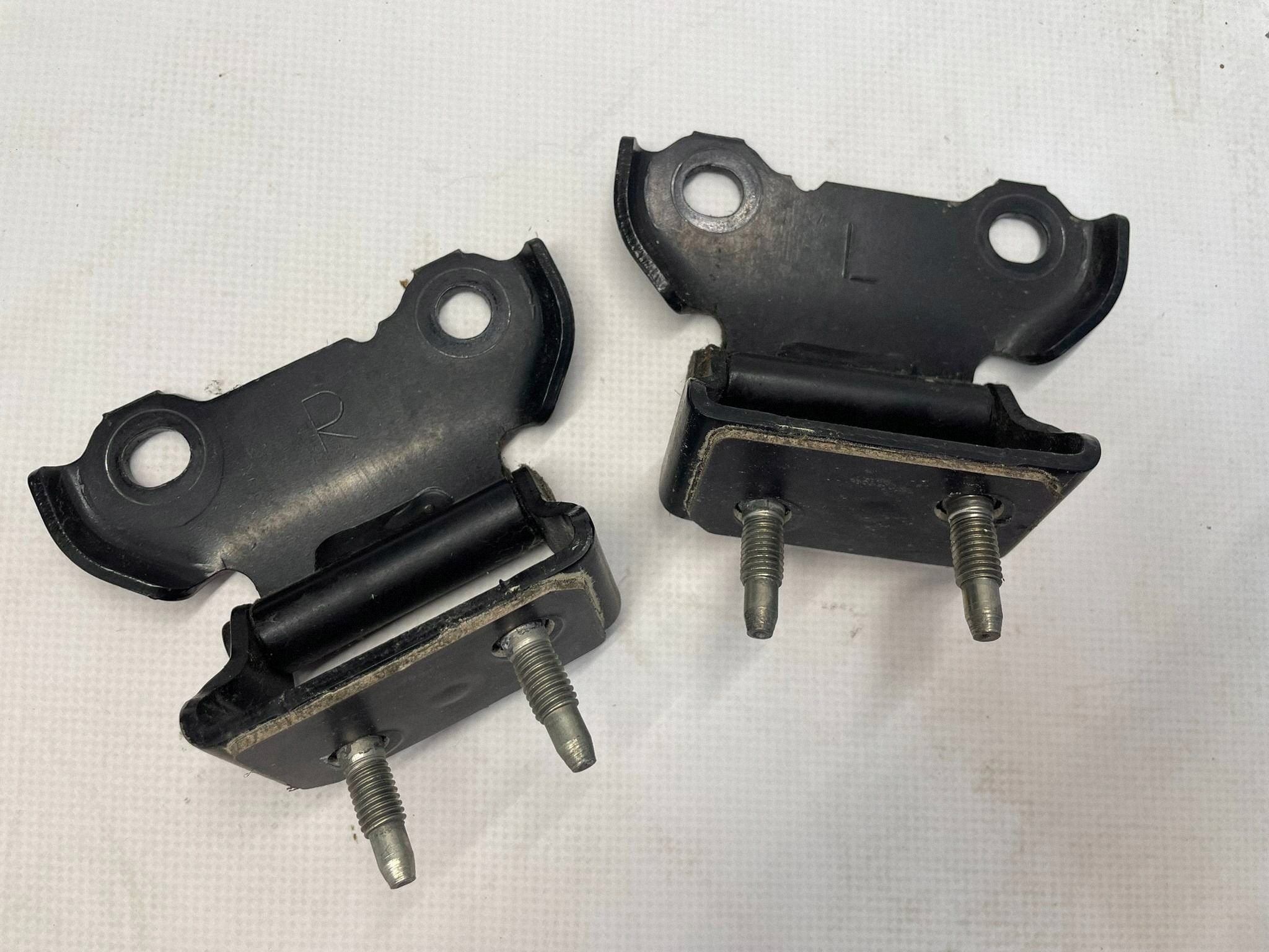 allegro-e2247b3169c37535e5738248 COROLLA E21 KOMBI ZAWIASY KLAPY TYLNEJ POKRYWY BAGAŻNIKA KOMPLET - obrazek 1
