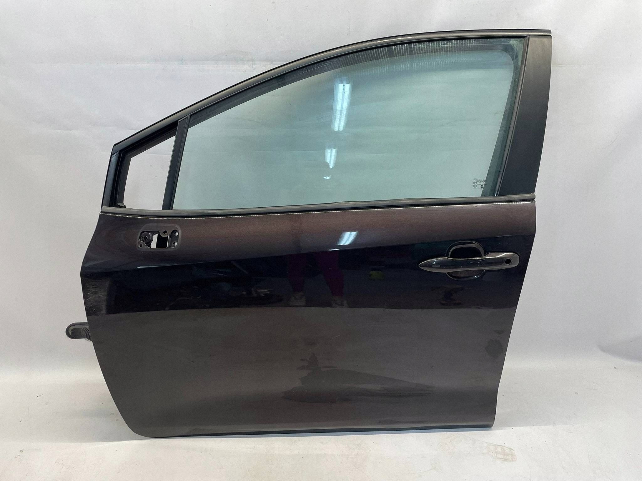 allegro-e96ce7baef96d814139398a0 COROLLA E21 SEDAN KOMBI HB DRZWI PRZEDNIE LEWE LEWY PRZÓD KOMPLET 4W9 - obrazek 1