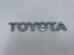 TOYOTA NAPIS LOGO EMBLEMAT ZNACZEK